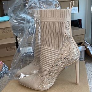 Steve Madden “ Maxwelle “ bootie 7.5
